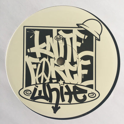 Sunny & Deck Hussy - High Speed Dubbing - Kniteforce White (12")